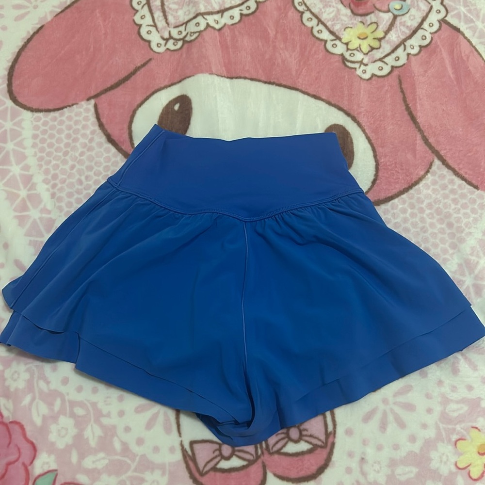 OFFLINE BY AERIE blue ruffle scrunch shorts